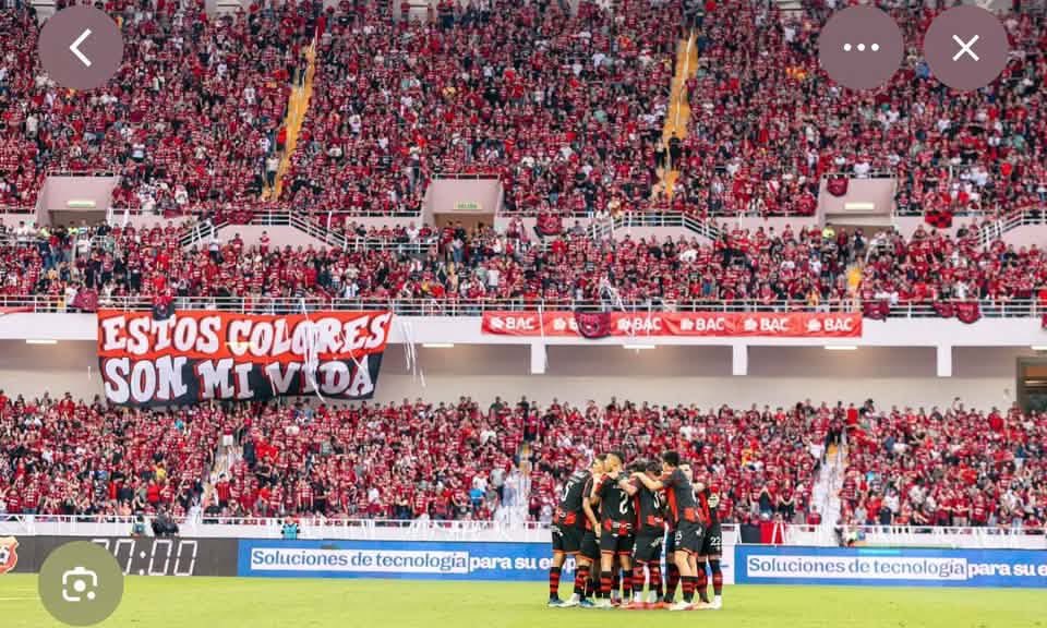 chagysesta's tweet photo. El movimiento popular más Grande de Costa Rica 🔴⚫️🔴⚫️🔴⚫️🔴 
No necesitamos prensa que venda mentiras, eso se nota en las calles https://t.co/8gZCrMqNEb