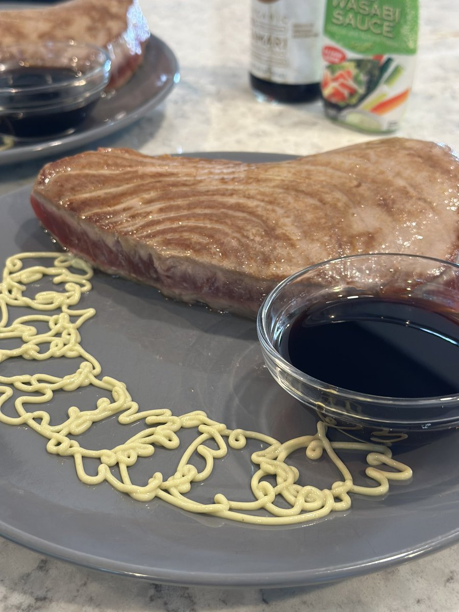 FanduelGuru777's tweet photo. So blessed to have Tuna boats bringing in fresh Tuna down the street!!!
Just a quick 1 minute sear on each side and we are good to go!! 🔥
Some organic soy and wasabi!!!
Anyone else love seared Tuna!!
#foodpics https://t.co/RUiCUaA5pN