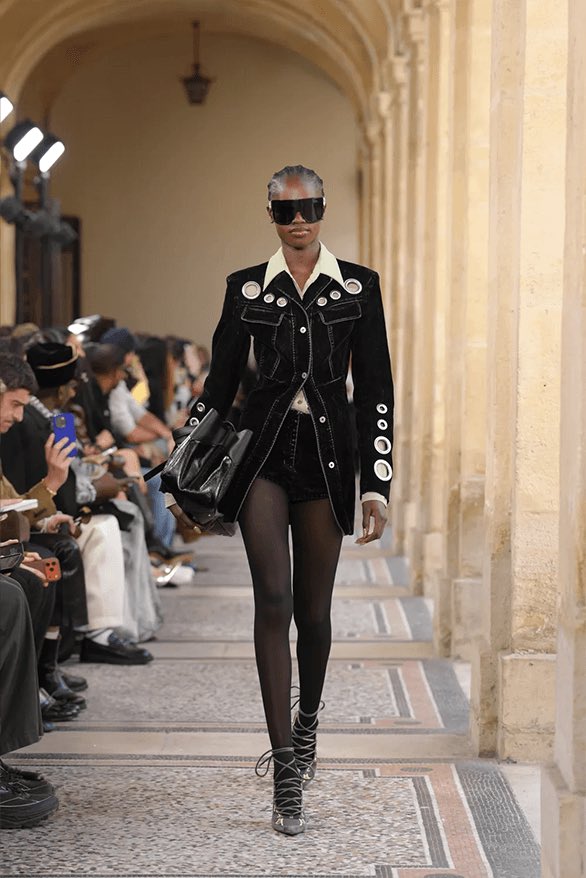 ohmlands's tweet photo. Some recent collection looks I’d love to see Olandria’s twist on for Off-White 

OLANDRIA AT MFWSS27
#OlandriaxMFWSS27 https://t.co/1g8MPDKABv