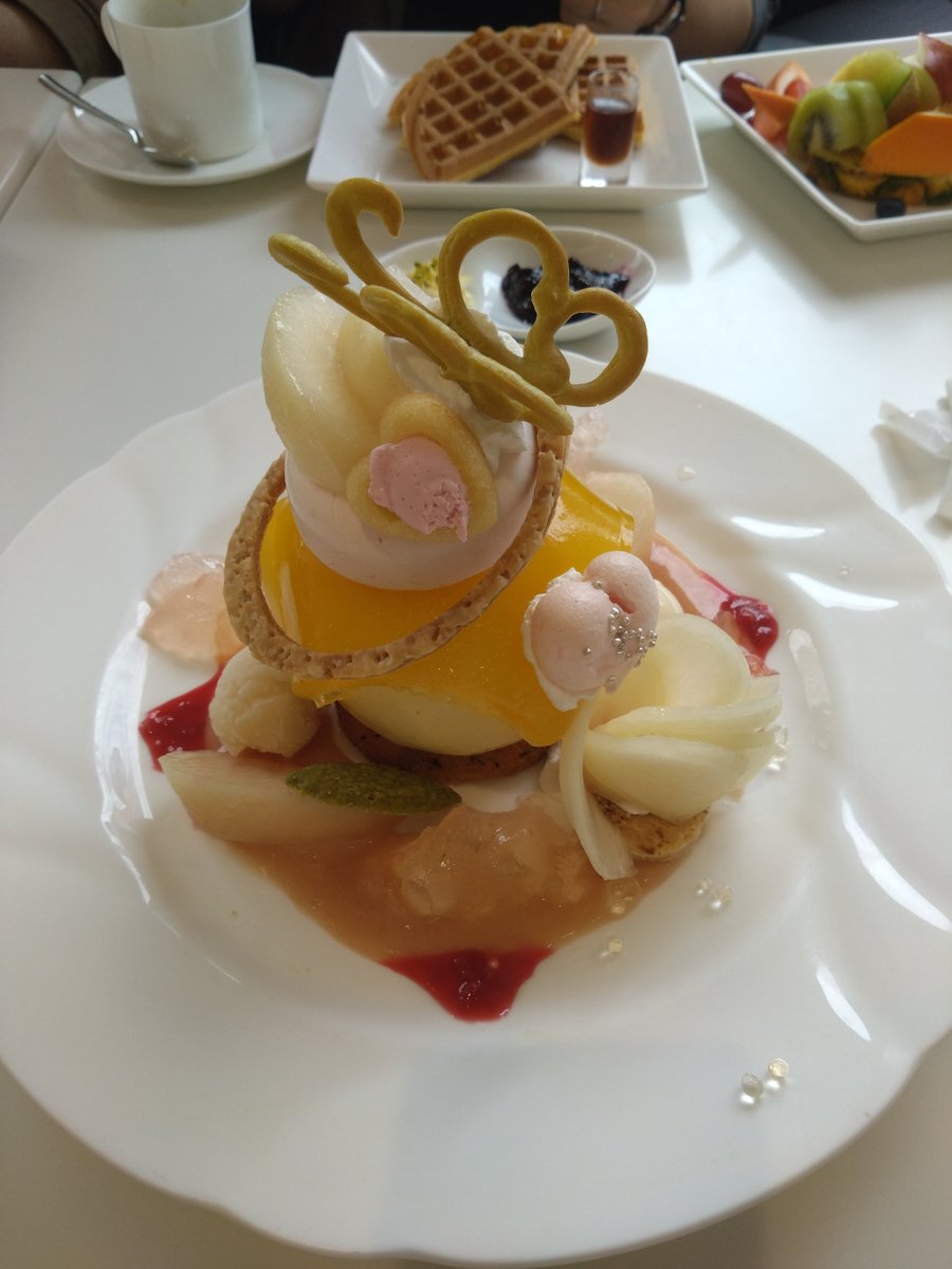 SOU_5f6527's tweet photo. 昨日は親友ちゃんと我が家で遊びに行ってきました✨️
タカノフルーツパーラーに行ってカラオケフリータイムしてしゃぶ葉行って遊んで食べての1日で久々に午前様。
帰ってきたら雨降ってたので焦りました💦
でも1日楽しかった💕
次は週末旅行だー! https://t.co/QzV9PEmh47