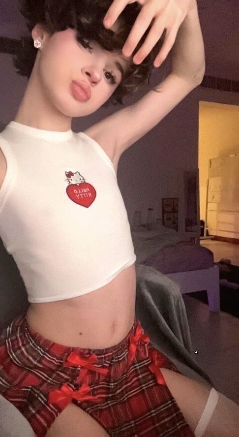 LexyUwu90's tweet photo. Wyd if I sent you these? 😉
#femboy #nsfwtwtًً #porn https://t.co/p9iVTOnUSn