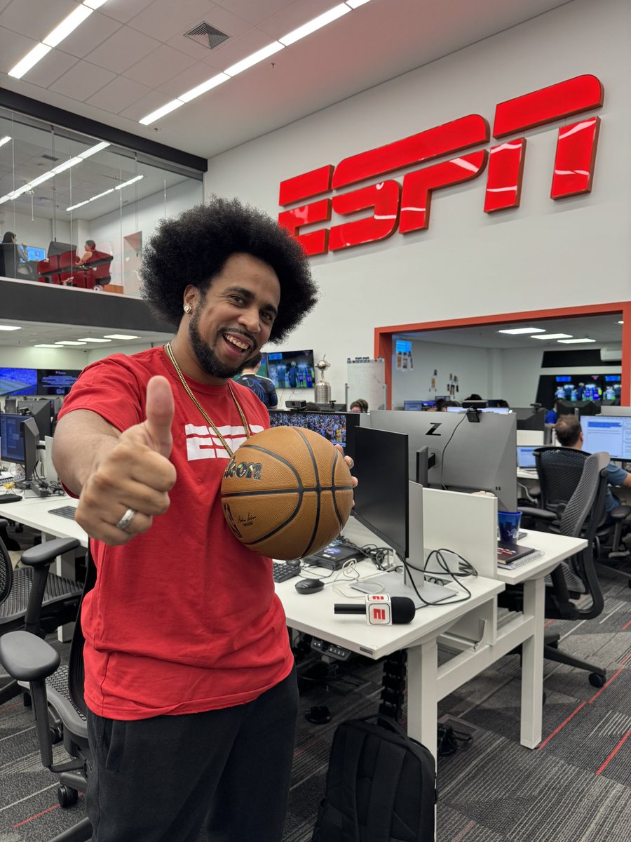 doisporcento's tweet photo. Free Agent DPC has agreed a 1 year contract with ESPN Brasil to join in ESPN Creators Club.

To de casa nova pessoal ❤️🥹🏀 https://t.co/OZZrtSrE2y