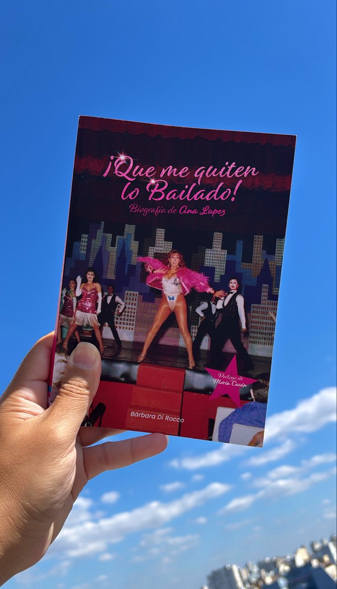 barbaradirocco_'s tweet photo. ¿Cómo vivían las travestis cuando ni siquiera existía la bandera del orgullo? ¿Qué pasaba en Buenos Aires? ¿Existían “lugares de resistencia”?
En este libro se cuenta ese otro lado, lleno de color, encuentros y noches inolvidables, incluso en tiempos de dictadura. https://t.co/vHQQ8gJkV8