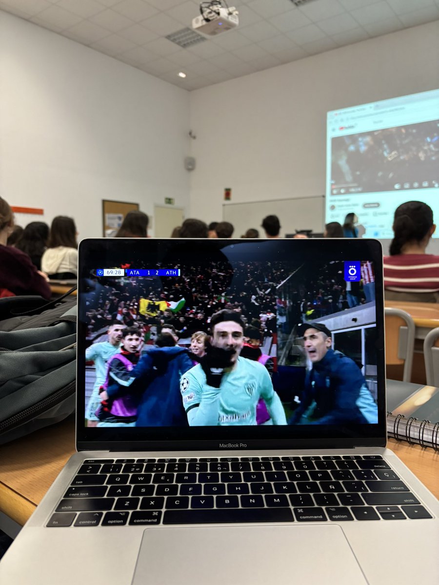 GariSerna's tweet photo. uni student life https://t.co/Y29au0A4mf