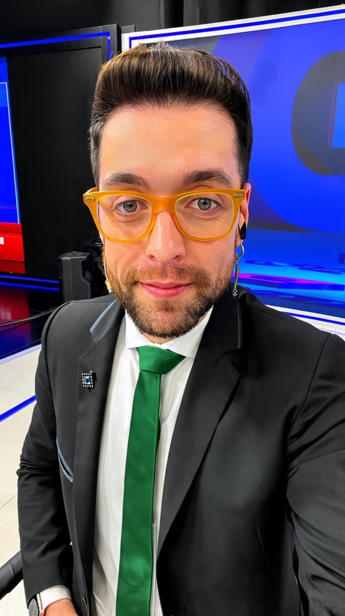 NachoRodriOk's tweet photo. Acá estamos en #ElDiario con todas las novedades del mundo del espectáculo por @C5N 💫 https://t.co/dahZlvmIkh