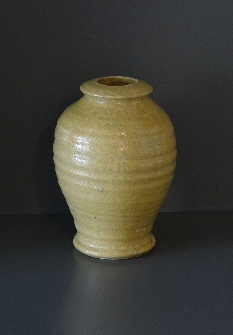 elementsdeco's tweet photo. Vintage 1940 Biot stoneware vase by M. Merget — signed Provençal ceramic from the Côte d’Azur ✨
Rare Colombin beauty https://t.co/YALkDCV5YG
#VintagePottery #Biot #ProvencalCeramic #Stoneware #CotedAzur #FrenchAntiques #wiseshopper https://t.co/XKXwhcFqb2