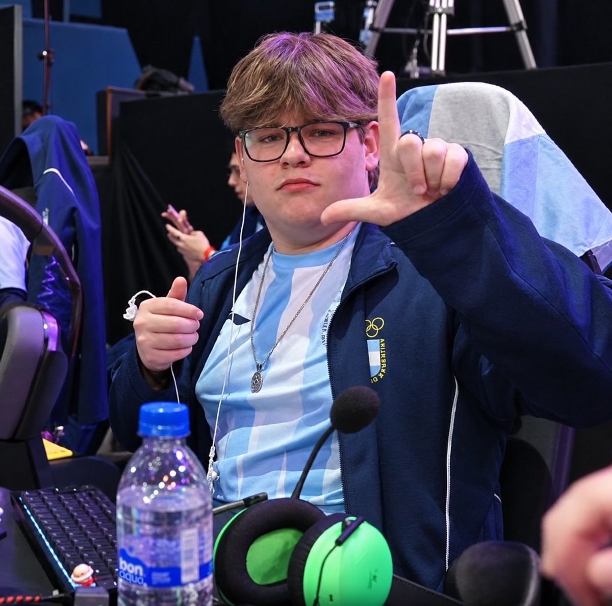 MikeyTap2's tweet photo. Después de conseguir el 🥇 con ARG, toca pensar en lo que viene!

Sigo bajo contrato en @9zTeam, pero estoy habilitado a escuchar ofertas.

Rol: Smoker, aunque puedo adaptarme a otros.

Con gran momento individual y con ganas de seguir creciendo.

Contacto: @supp_agency o MD 📩 https://t.co/yYvGOL3ayL
