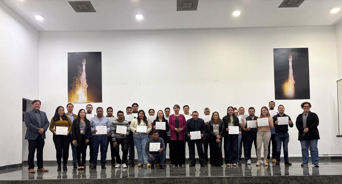 mx_bim's tweet photo. 🇲🇽 BIM avanza en la infraestructura pública de México. 

La SICT concluyó la primera fase de implementación BIM en la Dirección Técnica de Proyectos, desarrollada en colaboración con BIM Task Group México.

Conoce más 👉 https://t.co/bZdnFZcKdf https://t.co/gpuWlHK1qS