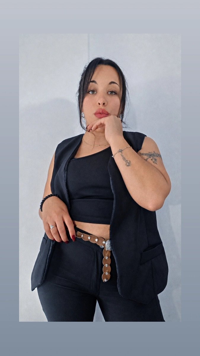 SolangeCol4768's tweet photo. Este outfit un Amor !! 🫶 https://t.co/HGAf7sIv0m