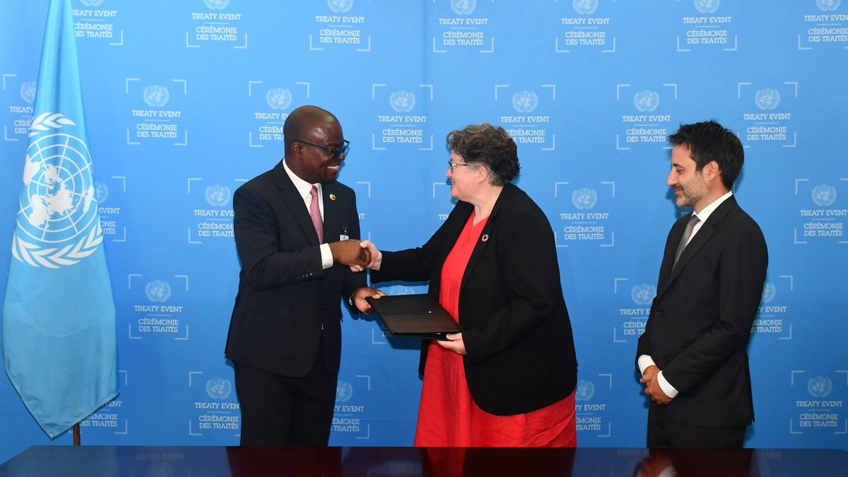 MoFA_ZW's tweet photo. Today, the Minister of Foreign Affairs and International Trade, Hon. Prof. dr. Amon Murwira, deposited the instrument of ratification for the Agreement under the United Nations Convention on the Law of the Sea on the Conservation and Sustainable Use of Marine Biological Diversity of Areas Beyond National Jurisdiction (the BBNJ Agreement) during the Treaty Event of the 81st Session of UNGA.

Depositing the instrument of ratification for the High Seas Treaty guarantees that landlocked Zimbabwe plays an active role in global ocean governance under its "𝐟𝐫𝐢𝐞𝐧𝐝 𝐭𝐨 𝐚𝐥𝐥, 𝐞𝐧𝐞𝐦𝐲 𝐭𝐨 𝐧𝐨𝐧𝐞" doctrine.

𝐊𝐞𝐲 𝐓𝐚𝐤𝐞𝐚𝐰𝐚𝐲𝐬:

☑️ Resource Equity: It legally ensures that landlocked nations like Zimbabwe share equally in the economic and scientific benefits of marine genetic resources found in international waters.

☑️ Technology & Science Transfer: The treaty opens direct pathways for Zimbabwe to access advanced marine scientific research and capacity-building programs, supporting Education 5.0.

☑️ Climate Protection: Legally binding ocean conservation helps stabilize global weather patterns, directly shielding Zimbabwe’s inland, agriculture-reliant economy from climate anomalies.