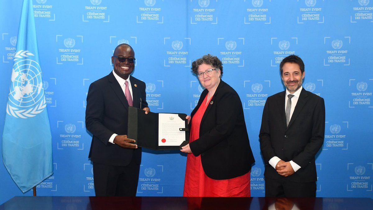 MoFA_ZW's tweet photo. Today, the Minister of Foreign Affairs and International Trade, Hon. Prof. dr. Amon Murwira, deposited the instrument of ratification for the Agreement under the United Nations Convention on the Law of the Sea on the Conservation and Sustainable Use of Marine Biological Diversity of Areas Beyond National Jurisdiction (the BBNJ Agreement) during the Treaty Event of the 81st Session of UNGA.

Depositing the instrument of ratification for the High Seas Treaty guarantees that landlocked Zimbabwe plays an active role in global ocean governance under its "𝐟𝐫𝐢𝐞𝐧𝐝 𝐭𝐨 𝐚𝐥𝐥, 𝐞𝐧𝐞𝐦𝐲 𝐭𝐨 𝐧𝐨𝐧𝐞" doctrine.

𝐊𝐞𝐲 𝐓𝐚𝐤𝐞𝐚𝐰𝐚𝐲𝐬:

☑️ Resource Equity: It legally ensures that landlocked nations like Zimbabwe share equally in the economic and scientific benefits of marine genetic resources found in international waters.

☑️ Technology & Science Transfer: The treaty opens direct pathways for Zimbabwe to access advanced marine scientific research and capacity-building programs, supporting Education 5.0.

☑️ Climate Protection: Legally binding ocean conservation helps stabilize global weather patterns, directly shielding Zimbabwe’s inland, agriculture-reliant economy from climate anomalies.