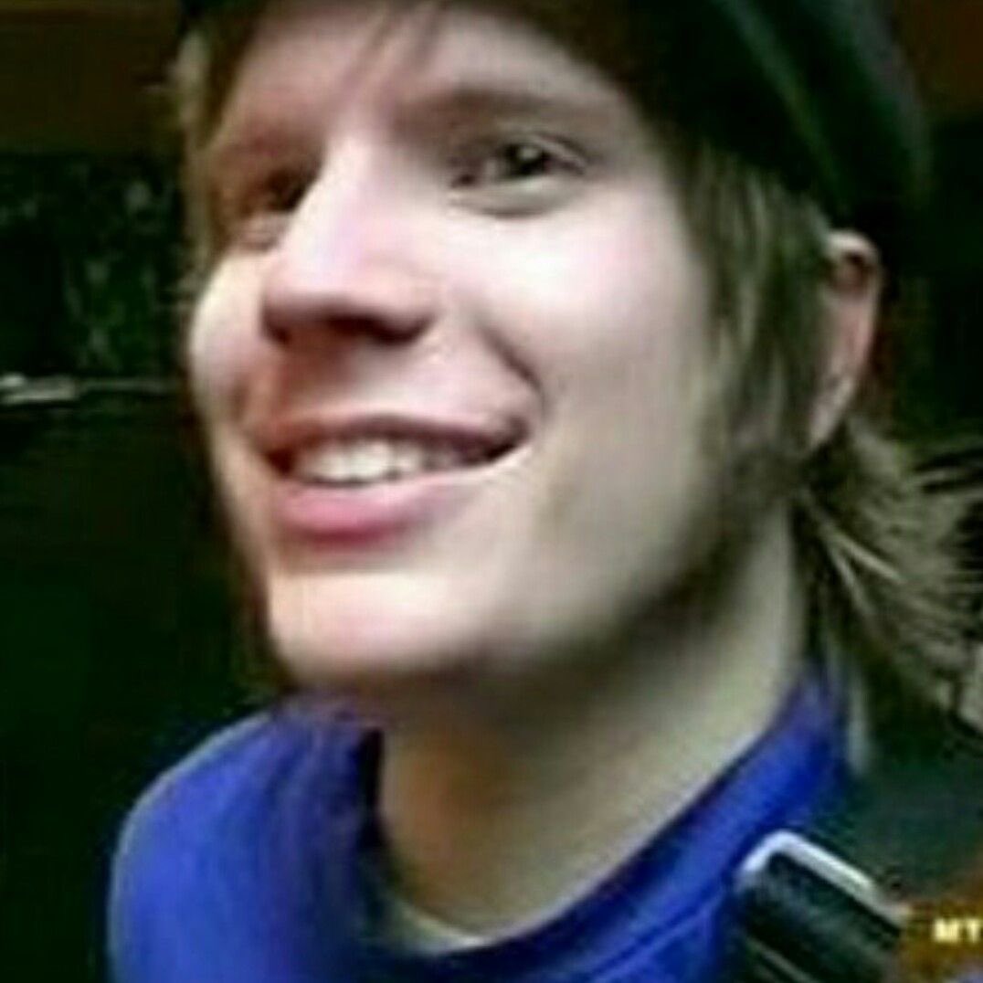 _blueber_ry's tweet photo. patrick smile appreciation post cause she’s gorgeous https://t.co/v4rjnHYjy2