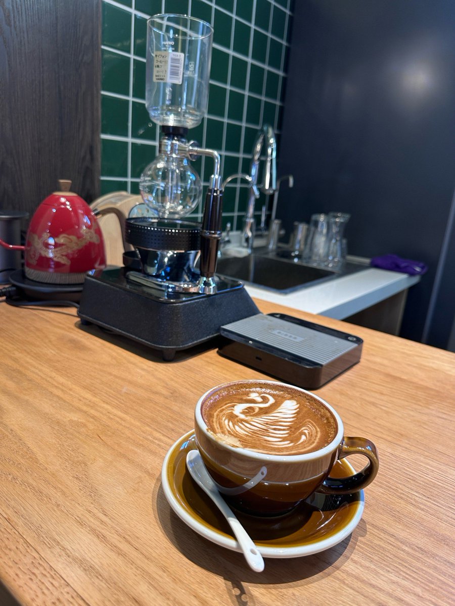 svanzoen's tweet photo. “Caught my barista sneaking an extra shot in my latte today—small gestures make big days brighter ”， https://t.co/WsBMvVbFDO
