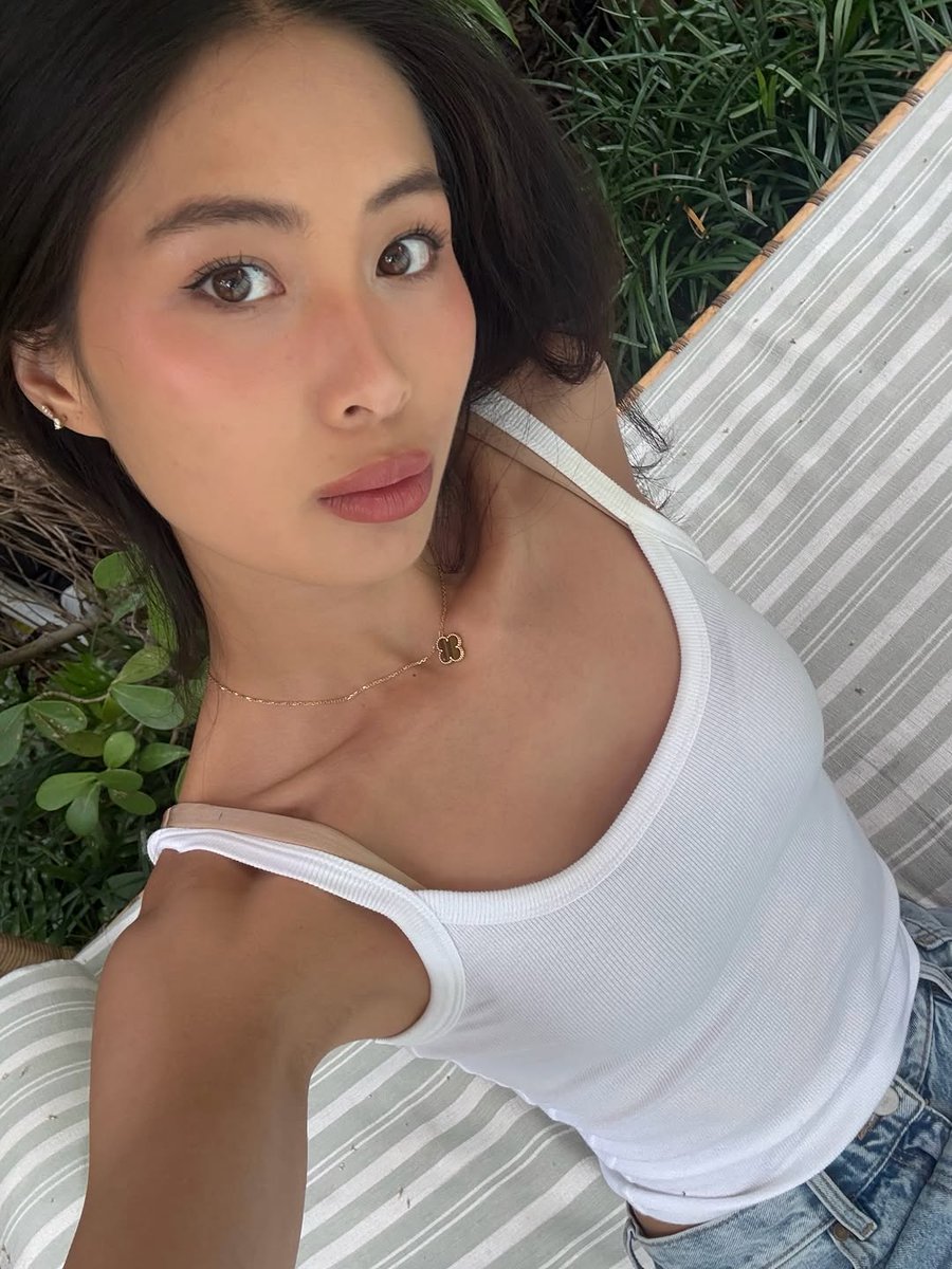 kailawenn's tweet photo. 🌴🌺 i miss miamiii 🌅🌊👙🐚🫰🏻 https://t.co/tdi27y3Fxw