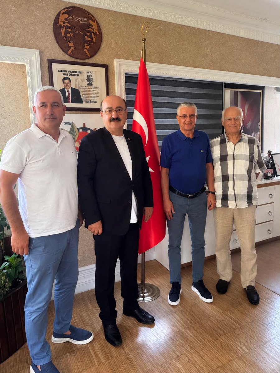 BBPantalya's tweet photo. Kemer ziyaretimizde İl Başkanımız Sayın Mustafa Yılmaz ve İlçe Başkanımız Sayın Uğur Bıyık ile Belediye Başkanımız Sayın Necati Topaloğlu’nu ziyaret etti. Eğitim ve öğrencilerimize yönelik katkıları için teşekkür ediyoruz. https://t.co/5knwy4VuYY