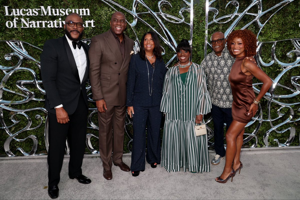 SamuelLJackson's tweet photo. A big, well-deserved congratulations to George Lucas and Mellody Hobson on the LUCAS MUSEUM OF NARRATIVE ART. Being part of the universe George created is a dream come true,  and now it’s YOUR  turn to experience it. 🙏🏾  🙏🏾 @lucasmuseum https://t.co/p6fkqH2RKn