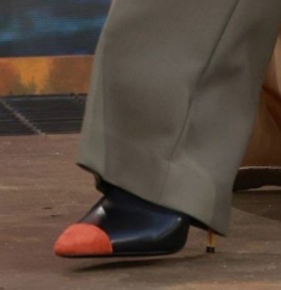 rhnyrathecool's tweet photo. emma d'arcy in cunty heels 😋 https://t.co/Z4uVdHvcg0