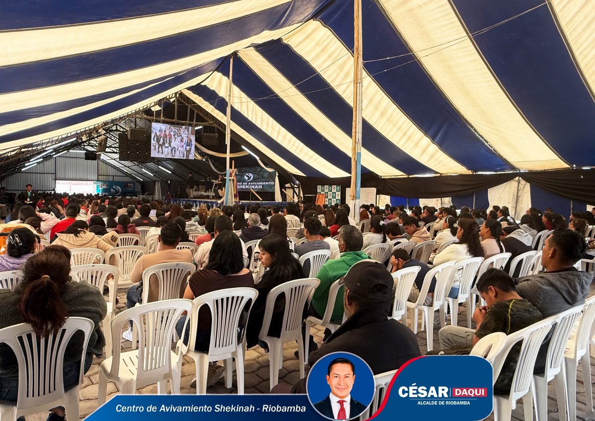 DaquiCs's tweet photo. 📌 Gracias al barrio San Pedro, al Centro de “Avivamiento Shekinah” del cantón #Riobamba, un lugar donde se alaba y se honra a Dios, mi gratitud por la invitación y por recibirme con tanto cariño. Sus abrazos, sus palabras y sus muestras de afecto me motivan a seguir adelante. https://t.co/sWAY2oeJyA