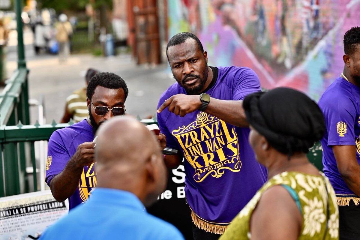 iuic_haiti's tweet photo. Oze 5:15 M'ap vire do m' tounen lakay mwen jouk y'a rekonèt fòt yo. Se lè sa a y'a chache m'. Wi, lè y'a wè jan y'ap soufri a, y'a mete chache m'.
#photooftheday #art #Tvice #beautiful #nature #PalaisSansSouci #WorldCup #PortDePaix #instagram #petionville #Grenadye #jacmel https://t.co/MY7goV37dG
