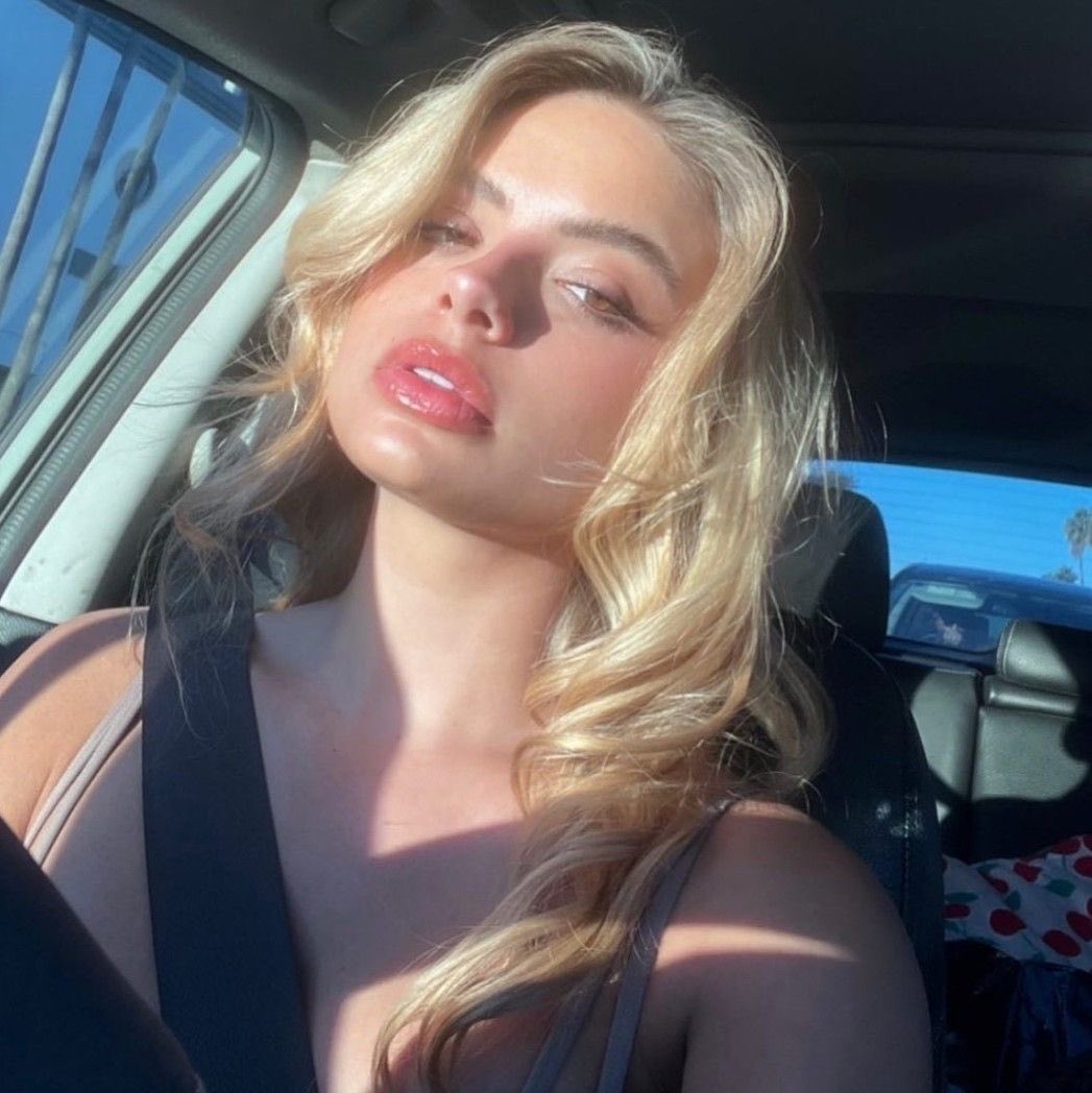 hkepplerp's tweet photo. Fuck a car ride x https://t.co/oALe9VcUsN