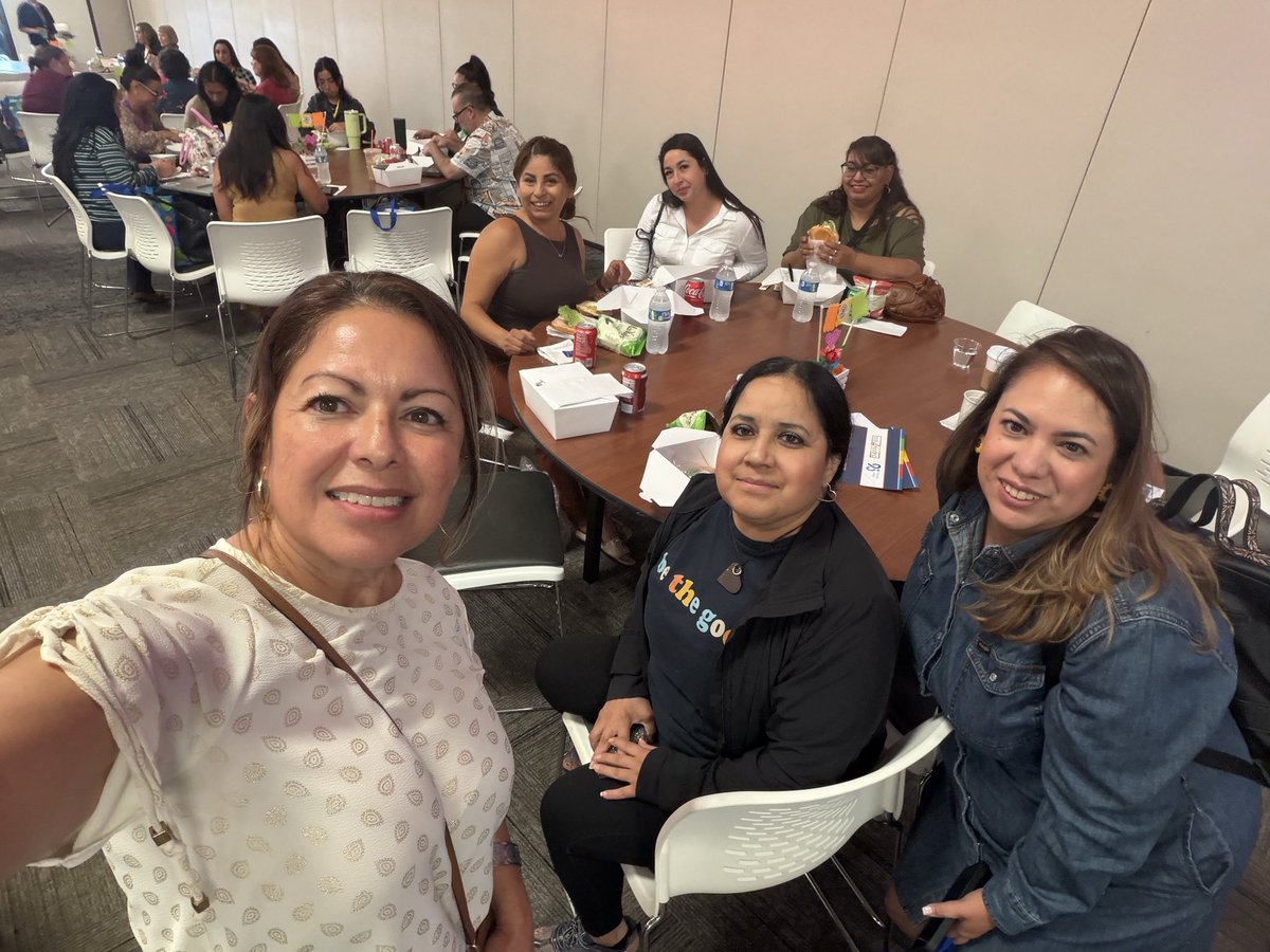 SSanchez_MS's tweet photo. Warrior ❤️🖤 PARENTS and CIS, are proudly attending the Sembrando El Futuro Conference! 🌱 Your involvement and commitment to your students’ future make a difference. Thank you for representing our Warrior community! #WarriorPride #SembrandoElFuturo https://t.co/CjxHMrrpXT