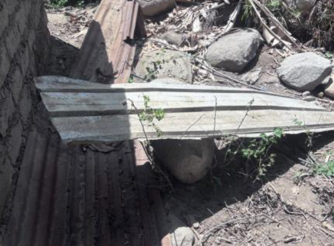 COENPeru's tweet photo. 📢 Áncash: el 21/9 se registraron #VientosFuertes en el centro poblado Yanacaca Grande, distrito #BuenaVistaAlta, provincia Casma, que afectaron viviendas. Municipio distrital culminó la #EDAN y coordina la entrega de bienes de ayuda humanitaria para las familias. Al momento, no se reportan daños a la vida y salud de las personas.