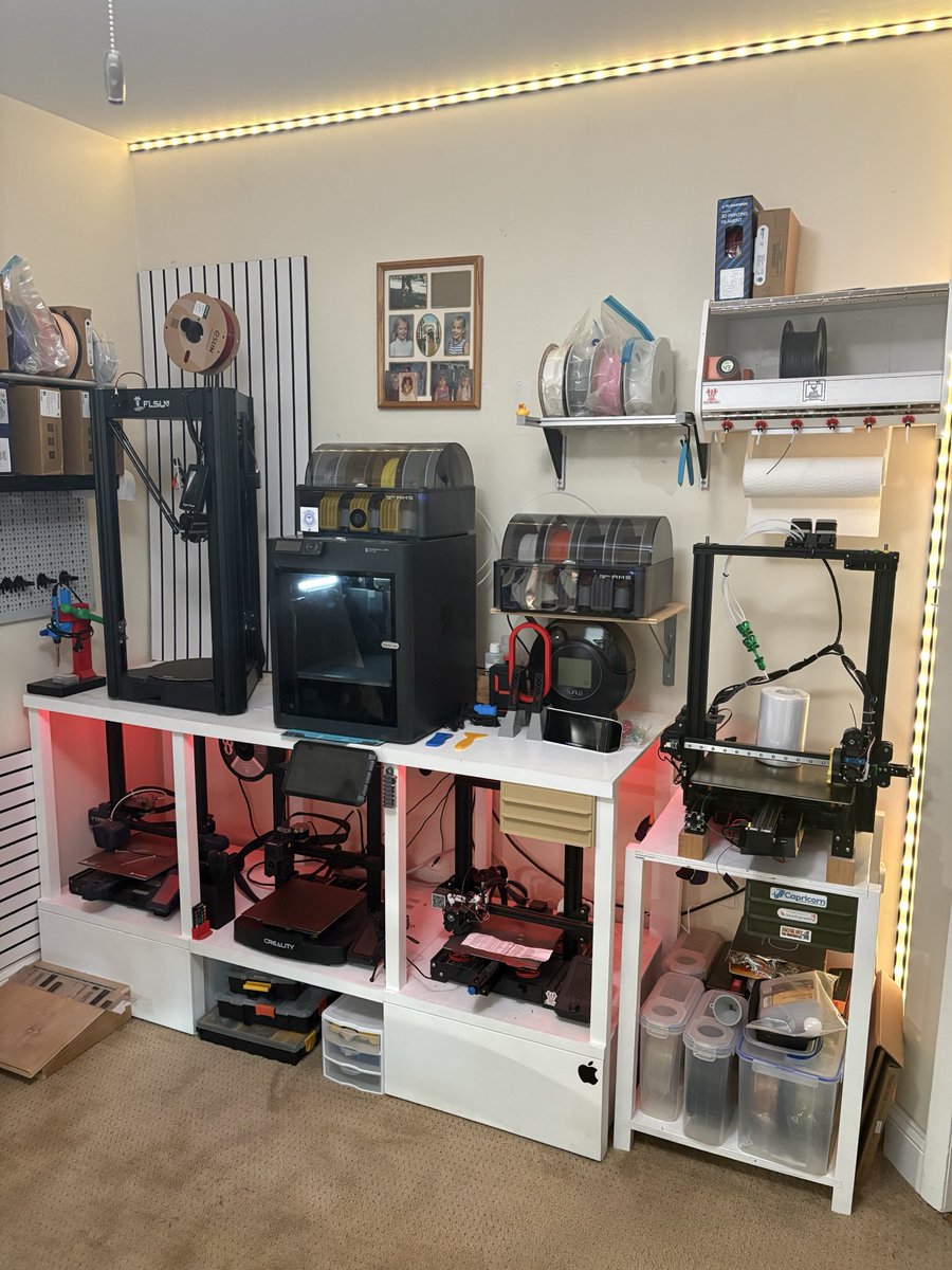 devmobnow's tweet photo. Delta has a new home and looking mighty spry! 
I did a test print and it prints within a .5 mm of what it’s supposed to be. Everything is low so if I just bump up the flow a tiny bit it’ll be spot on. To tell you the truth I’m actually ok with it for now. https://t.co/67wXfMXc7f