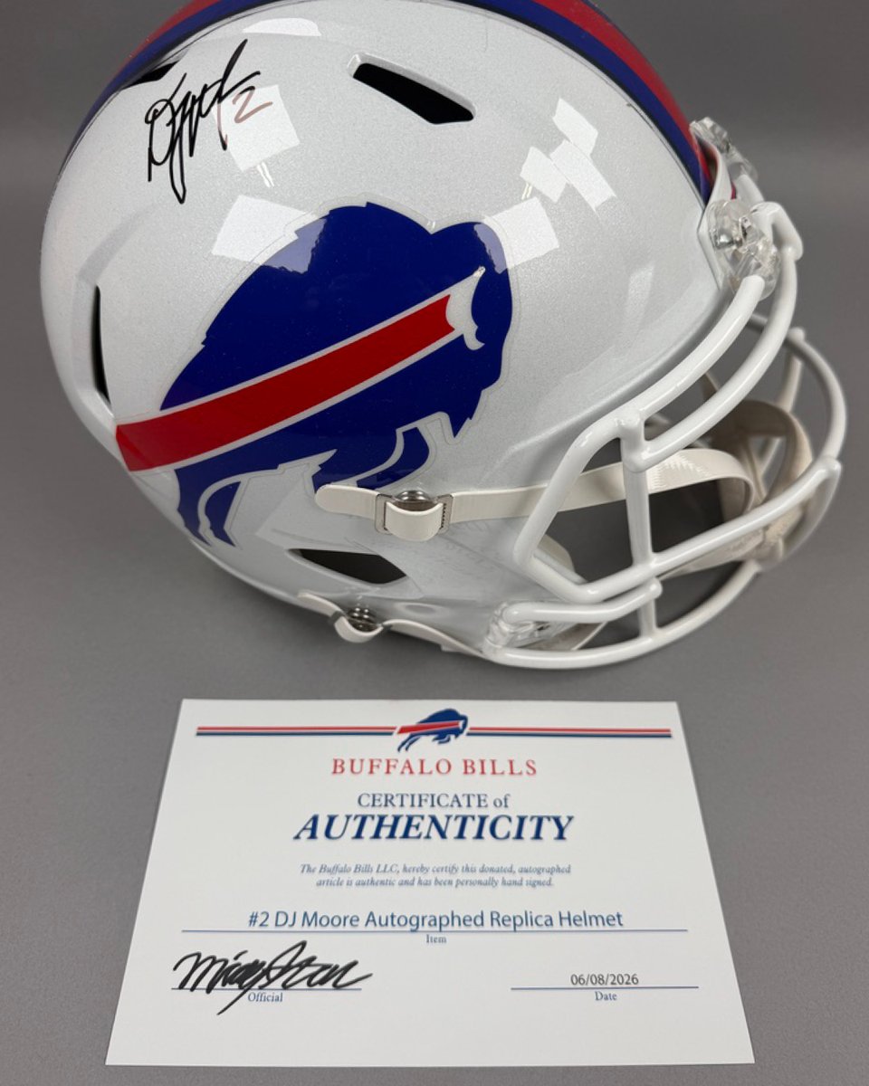 LPFsports's tweet photo. The wait is almost over! Our 2026 Online Auction officially goes LIVE on Thursday, September 24th! Are you ready? 😀

Get a sneak peek at just a few of the incredible items up for bid:
🌟 Exclusive experiences
🏈 Signed sports memorabilia
🎟️ Event tickets
🧘‍♀️ Yoga classes &amp; more! https://t.co/KsUwixUh71