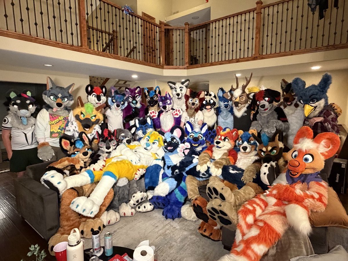 DarbyWuff's tweet photo. Back from a super fun weekend in Colorado Springs with lots of awesome animal people! Cabin trips with furries are always such a blast :3 

Huge thanks to @opsecFig and @CalixAWD for hosting and organizing this!

Group photo 📸: @Apo11oPup https://t.co/L2Q1FTggm7