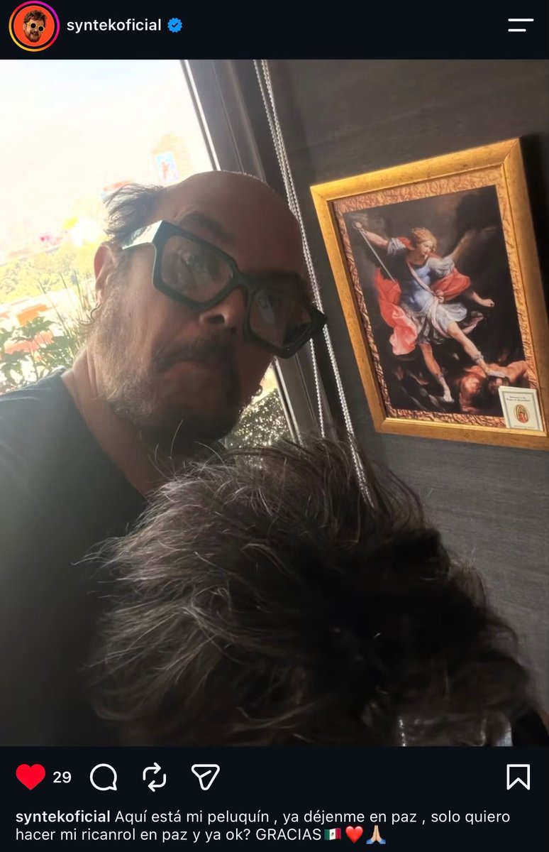 FelipeFgmo's tweet photo. Pinche Alex Syntek, lo borró a los 2 minutos jajaja https://t.co/33rVH4ZOjI