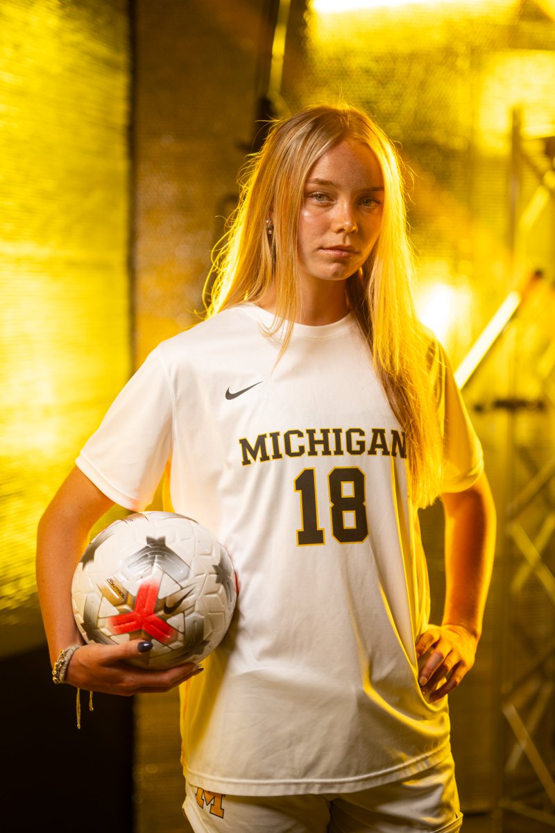 umichwsoccer's tweet photo. Birthday spotlight on Torah!! 🎂✨

#GoBlue https://t.co/Oc2OBd4WnN