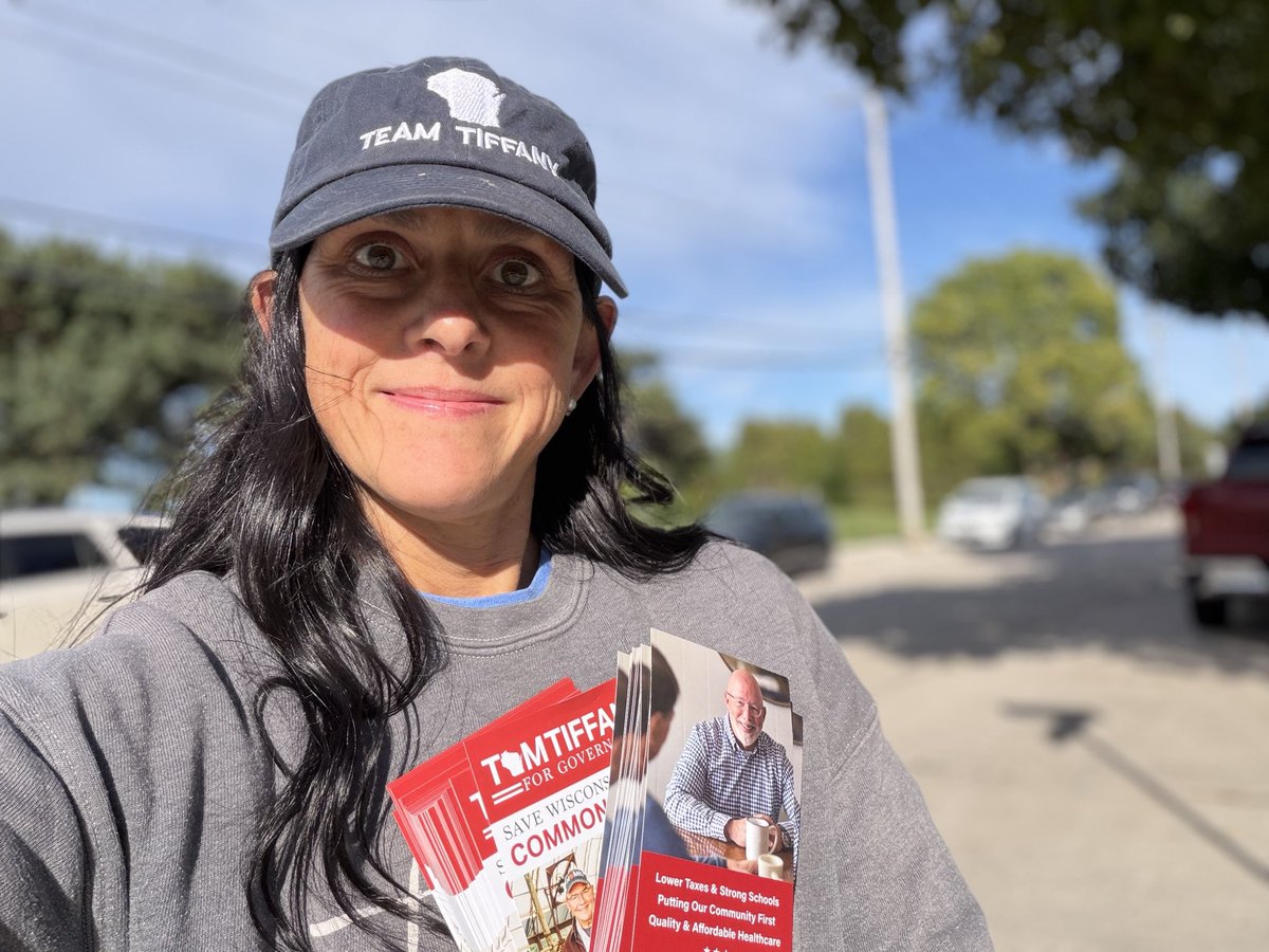 LindeeforWI's tweet photo. While my son was at football practice just now, I knocked some doors in the neighborhood around the park.

Why?

Because every conversation between now and then matters. 

Mailers are going out.

Commercials are on.

But face-to-face conversations need to happen to win.  

Sheboygan and Wisconsin: You deserve to know why conservative leadership is what we need to make Wisconsin affordable, safe and common-sense driven.

And if you want to know how detrimental some of the votes your Democrat representation has taken on your behalf and how dangerous their proposed policies are, I’ll tell you that too.  

❤️🤍💙🇺🇸❤️🤍💙🇺🇸

@TomTiffanyWI 
@TiffanyWarRoom