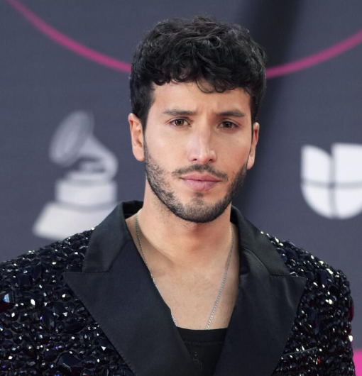 UMUSICA's tweet photo. Fan test: Sebastián Yatra nació en Colombia, pero ¿en qué país pasó gran parte de su infancia? 🩵
#sebastianyatra https://t.co/CrOgjM58ug