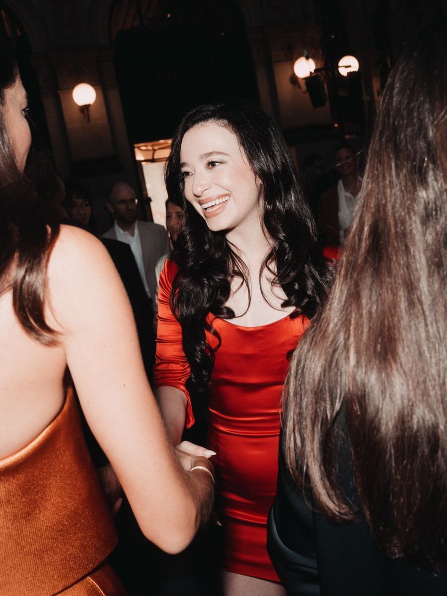 mikeymupdate's tweet photo. Mikey Madison at the Vogue World event in Milan, Italy. ❤️ https://t.co/q3KdM1zsZr