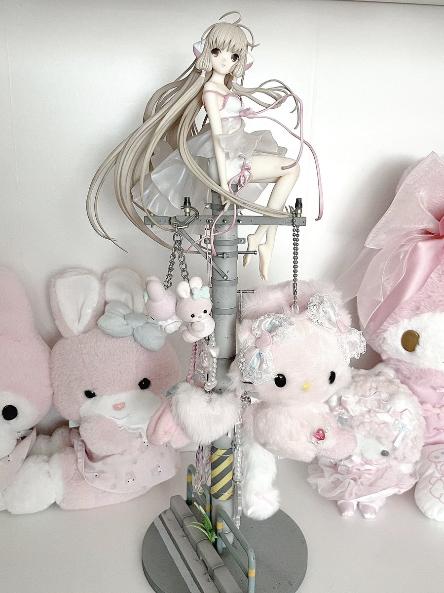 tomie's tweet photo. figure / keychain holder https://t.co/Fzh8hQhTZk