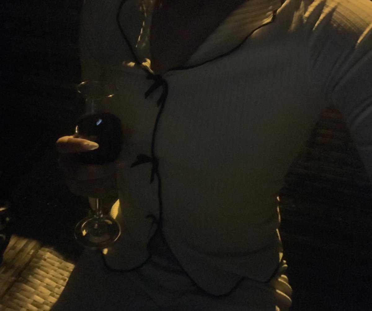 Dylanbunsz's tweet photo. Outside https://t.co/egfxKUxqUz