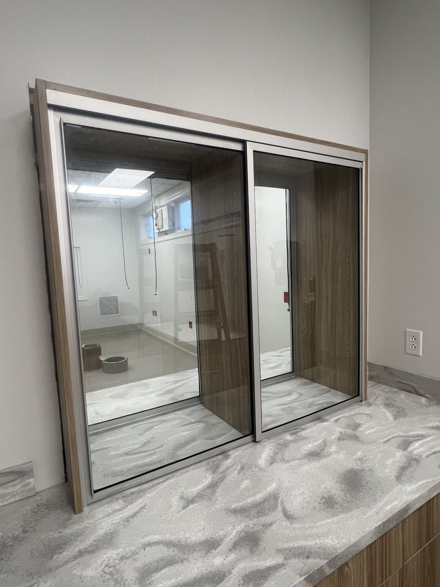 LCCEnterpriseVA's tweet photo. Clean lines. Purpose-built details.

This interior glazing at Anicira combines large glass panels with a sliding configuration for separation without closing off the space. Another LCC project built to fit the application.

#CommercialGlazing #ArchitecturalGlass https://t.co/8SuJwb79Kj