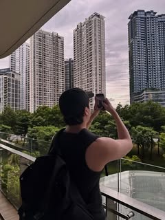 KeithWhiteb1o9's tweet photo. thinking about the pizza I will eat later https://t.co/eeDjItcMQg