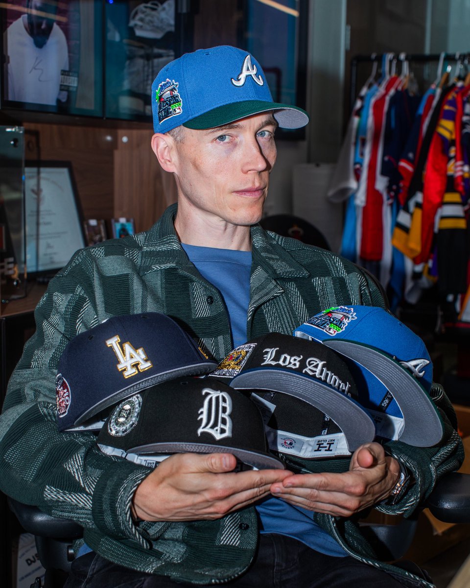 HatClub's tweet photo. The dynamic duo is back! 🧢🧢

This time, @djskee and Monsterbrimss tapped into some of Skee’s most pivotal albums and memorabilia for the inspo on their next run. 📀

Skee x Monster Part 4 lands on the website &amp; app at 9AM PST/12PM EST! ⏰ 

Also dropping at HCLA at 11AM PST 🌆 https://t.co/VSZSIKfHyW