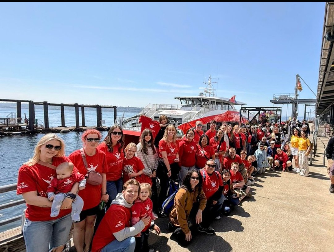 GarySinise04's tweet photo. Last month in Seattle, Families of Fallen Heroes enjoyed an unforgettable day on the water! 🐋💙 From whale watching to new connections and even a surprise engagement we’re grateful for the memories shared and the community we continue to build together. 🇺🇸 https://t.co/yoehogEQKm