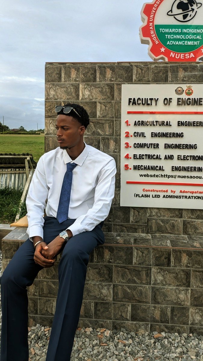 RIIDOH_'s tweet photo. Internship defence done and dusted!!
One step closer https://t.co/ZCadWqNo0s