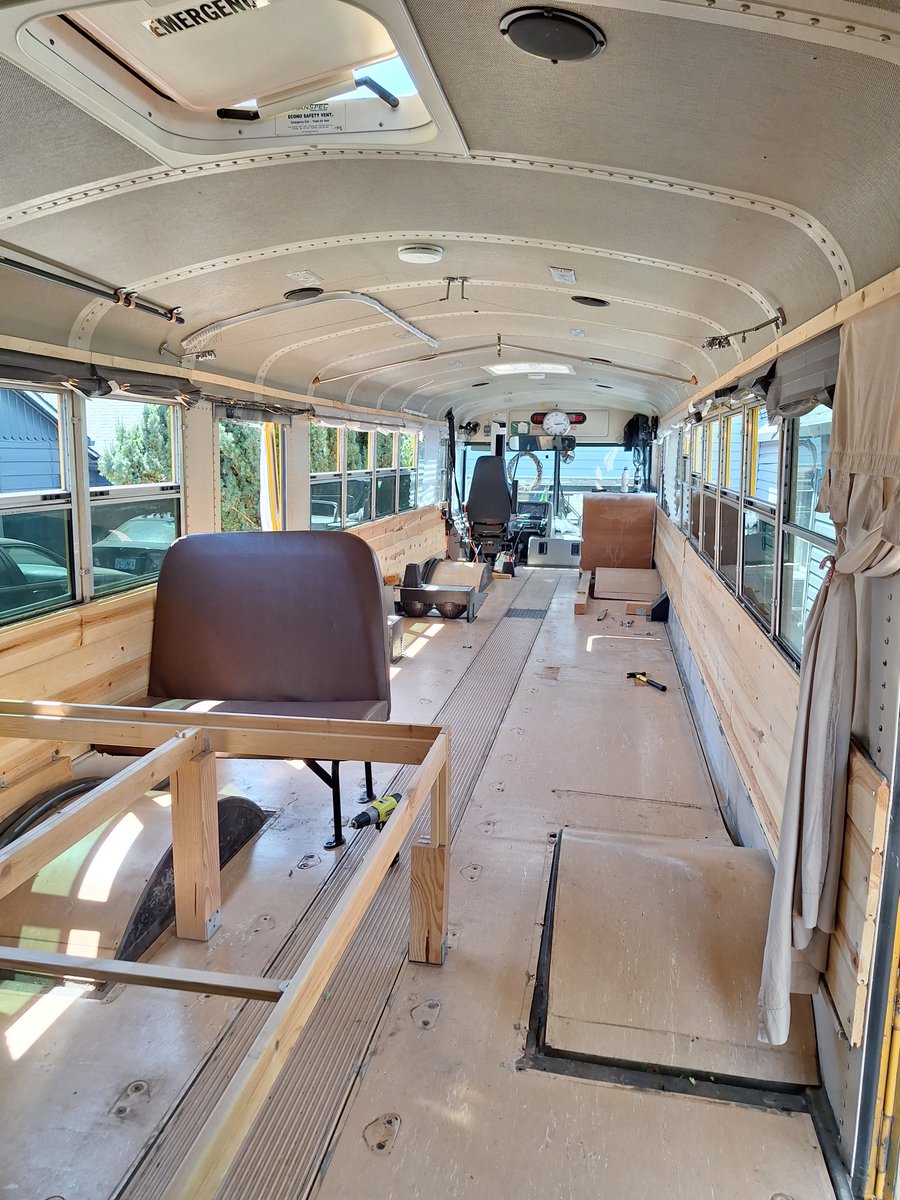 NoRainTheBus's tweet photo. Along with the Jackery, we started getting the bus ready to rip out the old flooring and lay down new flooring. There is still that certain "school bus" smell in the bus, and we are thinking it might dissipate once the original flooring is gone...
》》》https://t.co/dOCi0my2be https://t.co/CReUlEjwt9