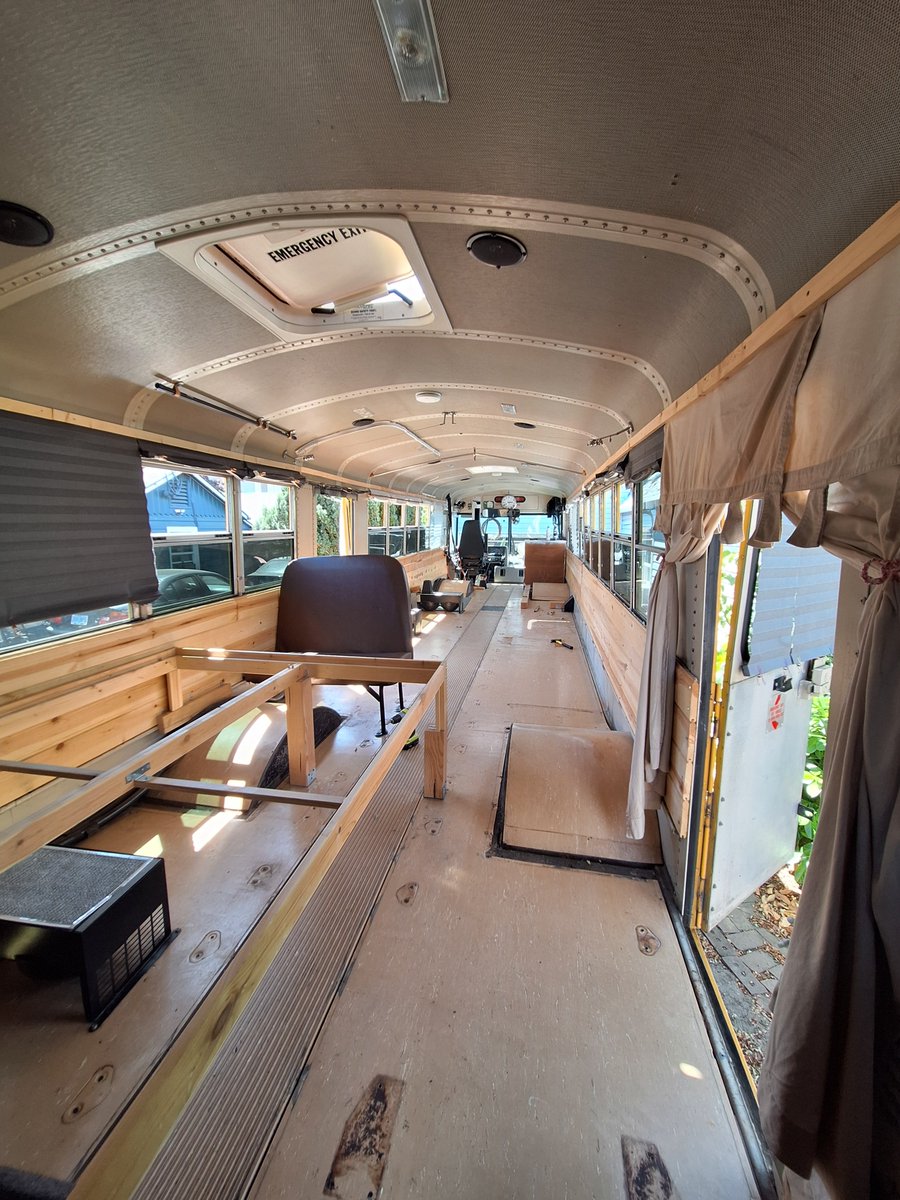 NoRainTheBus's tweet photo. Along with the Jackery, we started getting the bus ready to rip out the old flooring and lay down new flooring. There is still that certain "school bus" smell in the bus, and we are thinking it might dissipate once the original flooring is gone...
》》》https://t.co/dOCi0my2be https://t.co/CReUlEjwt9