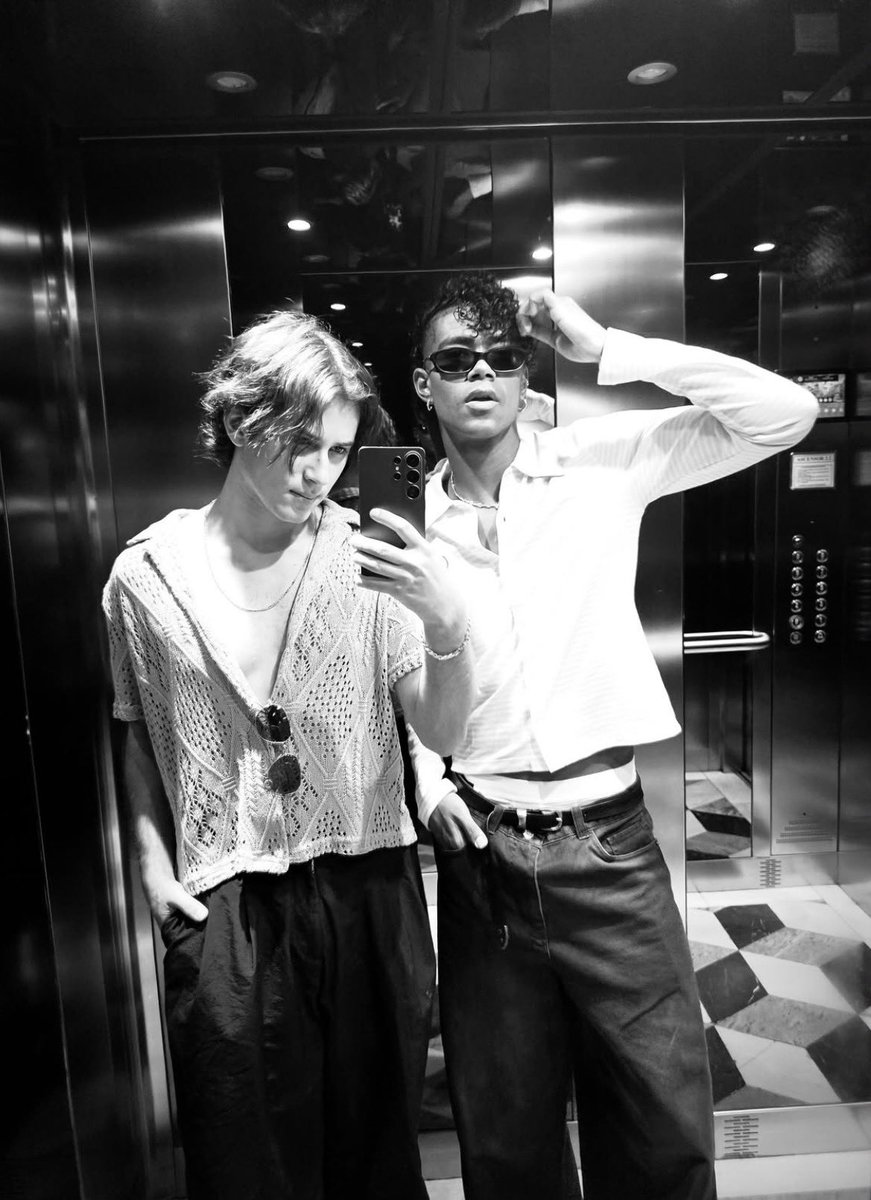 kauepennapics's tweet photo. SELFIE ALEWI SELFIE ALEWI SELFIE ALEWI SELFIE ALEWI SELFIE ALEWI SELFIE ALEWI https://t.co/e3WT9Ay5xB