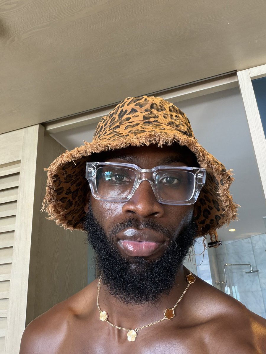 aljsquared's tweet photo. happy birthday to me 🐆🤎 https://t.co/tOgU1JV7on