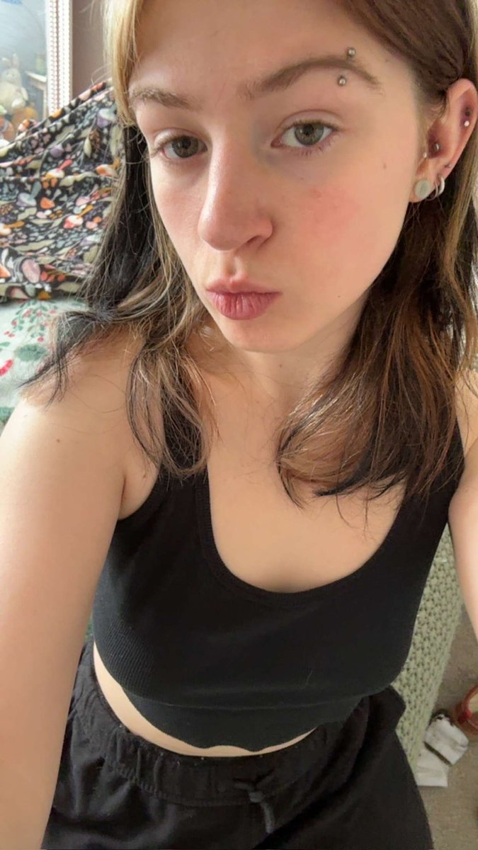 Spicymormon36's tweet photo. Lets make Sophia a viral webslut👿👿👿👿 Share and repost!!!! https://t.co/5mLh3mahW8