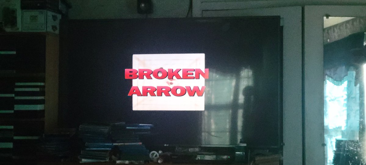 Esteban176813's tweet photo. Watching #BrokenArrow (1996) now. #underrated https://t.co/rcfJQC5cDy