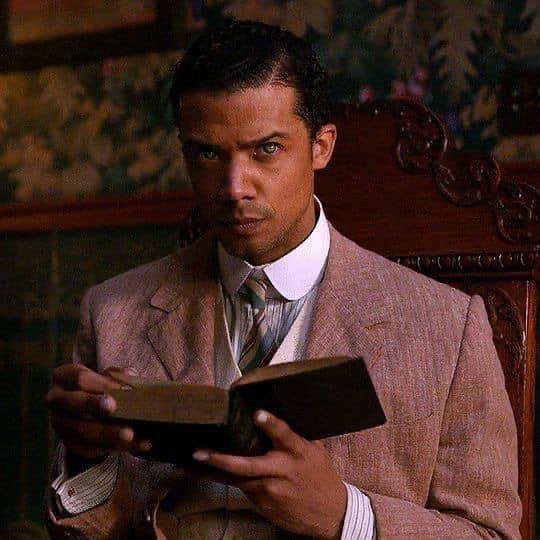 letyoureload's tweet photo. i miss louis de pointe du lac side-parted hair https://t.co/LecyJeUoTc
