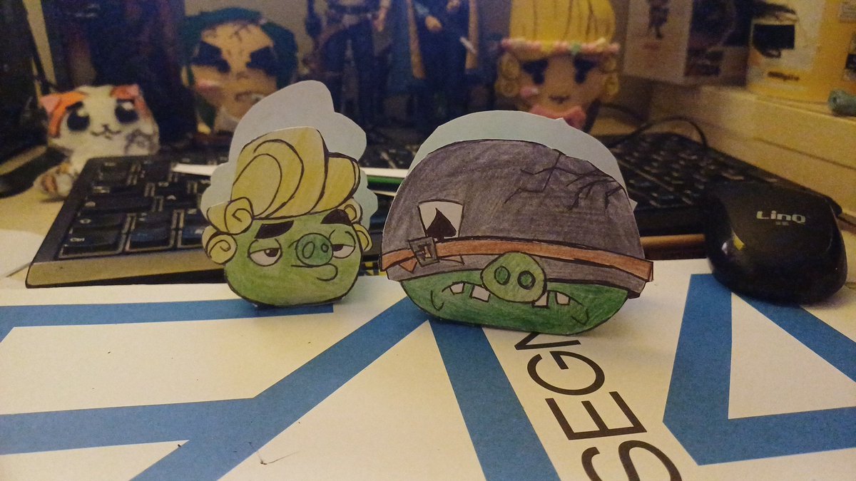 dioghane87's tweet photo. random bullshits i made of corporal pig and handsome pig today 👀

#angrybirds #yaoi https://t.co/F4alaGWx1V