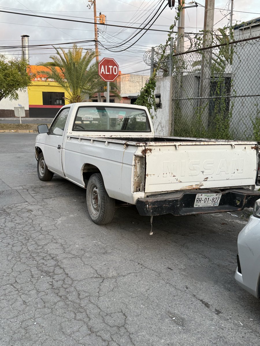 JankMolina's tweet photo. @MovilidadSN Vehículo  abandonada desde hace 2 semanas . 
Calle Corregidora esq Av Conductores Col Hda Los Morales 1 sec https://t.co/QSHZrGgzmE